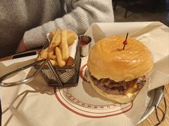 -BOURBON 玻本美式餐厅酒吧(虹桥新天地店)