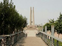 android_upload_pic-唐山抗震纪念碑广场