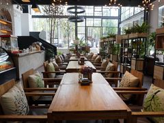 -桉树林A coffee 森林餐厅(三圣乡店)