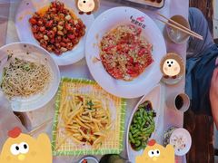 -肥肥虾庄·金牌油焖大虾(首义路店)