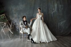 -雪中彩影婚纱摄影·微光艺术中心