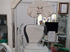 -豪门视光·星趣控·蔡司依视路眼镜代理商(中央大街店)