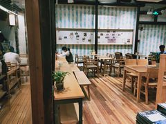 -猫的天空之城概念书店(杭州南宋御街店)