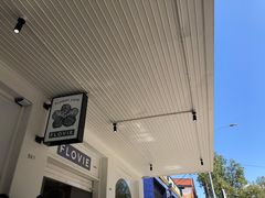 -FLOVIE FLORIST CAFE