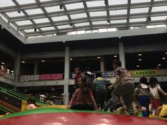 -蒙特利亲子乐园