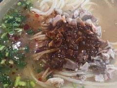 -亮亮面馆(经六路店)