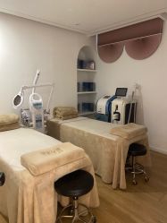 -苗方清颜痘肌研究所