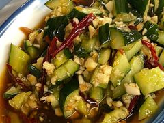 凉拌黄瓜-霄汉牛三鲜湖北砂锅菜(万松园2店)