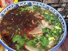 牛大碗-牛一嘴·兰州牛肉面·大盘鸡(财富中心店)