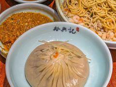 -裕兴记•蟹黄面馆(人民广场店)