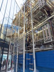 -PIPIKINGDOM皮皮王国欢乐号(欢乐海岸购物中心店)