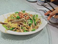 秘制捞鸳鸯鱼皮-粤·向群饭店(龙津东路总店)