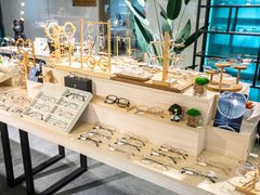 -Trend1881视光·蔡司视觉(领展广场店)