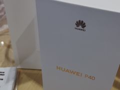 -华为授权体验店(万航渡路)