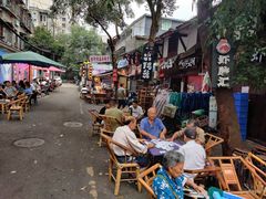 -十一街苍蝇馆子转经消江湖菜(九眼桥十一街店)