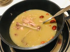-汤宴·参须肚包鸡(南京路店)