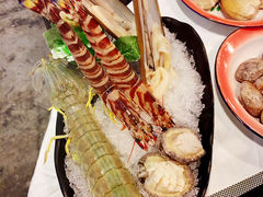 -鲜入围煮花胶鸡海鲜火锅