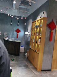 -时尚殿堂明星门店