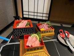 -山川小町·极番烧肉(新地假日广场店)