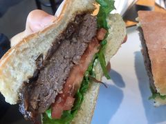 牛肉汉堡-Jamaicablue Coffeeshop(中央广场店)