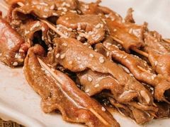 -何妹湿辣牛肉·粤式烧烤砂煲(桂雅路店)