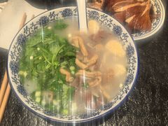 小潘特色鸭血粉丝汤-小潘记鸭血粉丝汤