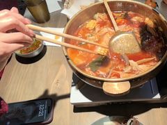 -毛肚向右·川渝毛肚王(经开永旺店)