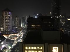 -爱雍·乌节