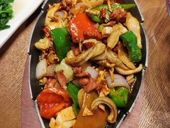 -老滇山寨•云南特色菜•地方菜•民族风情歌舞表演(金碧店)