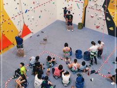 -问山MountQuest攀岩馆