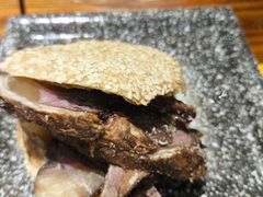 -老天桥酱肉烧饼夹肘子(天桥店)