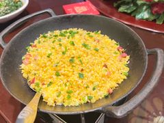 腊肉包谷饭-巴人堂(女儿城店)