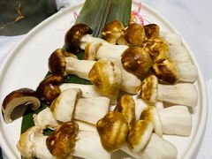 -红鼎豆捞·非遗鲍皇汤火锅(宝丰路店)