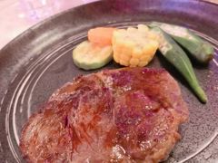 -樱花里音乐餐吧·牛扒椰子鸡(东圃店)