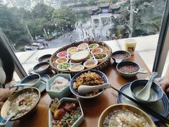 -包整·丝娃娃(一览甲秀楼风景店)