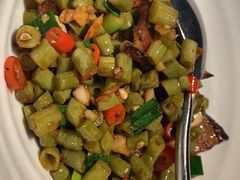 酸豆角炒腊肉-凤凰湘语·海派湘菜(浦东旗舰店)