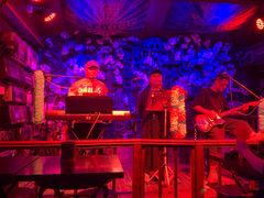 -周庄红庭演艺酒吧