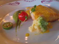 煎海鲈鱼配黄油柠檬汁-马克西姆餐厅(崇文门店)