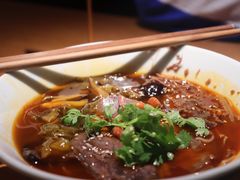 牛腱子泡椒酸辣粉-村外有星光小食铺(长嘉汇店)