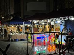 -吴山路夜市