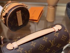 -LV路易威登(贵和购物中心店)