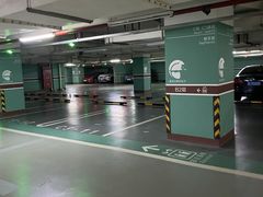 -龙湖天街-停车场