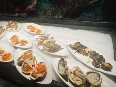 -雍容荟帝王蟹活龙虾展台自助(IFS黑金店)