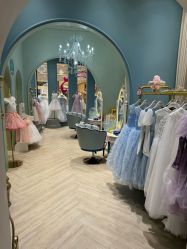 -奈尔宝·儿童乐园·亲子餐厅(华采天地店)