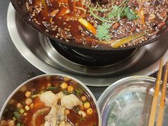 -鸿顺老铁锅美蛙鱼府(解放碑店)