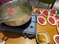 -牛满溢·自助潮汕鲜牛肉火锅(龙汇路店)