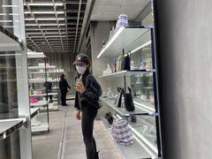 -BALENCIAGA(恒隆广场店)