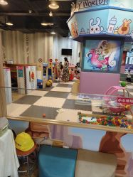 -卡通尼乐园(五彩世界店)