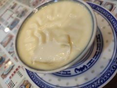 -广信牛奶甜品世家(台东店)