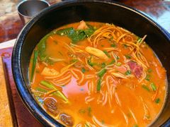 -银米·云南传统过桥米线(双廊黑金冠店)